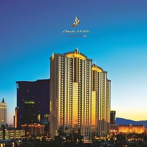 Amalz 2 Bedroom 3 Bathroom Balcony Suites At Mgm Signature !